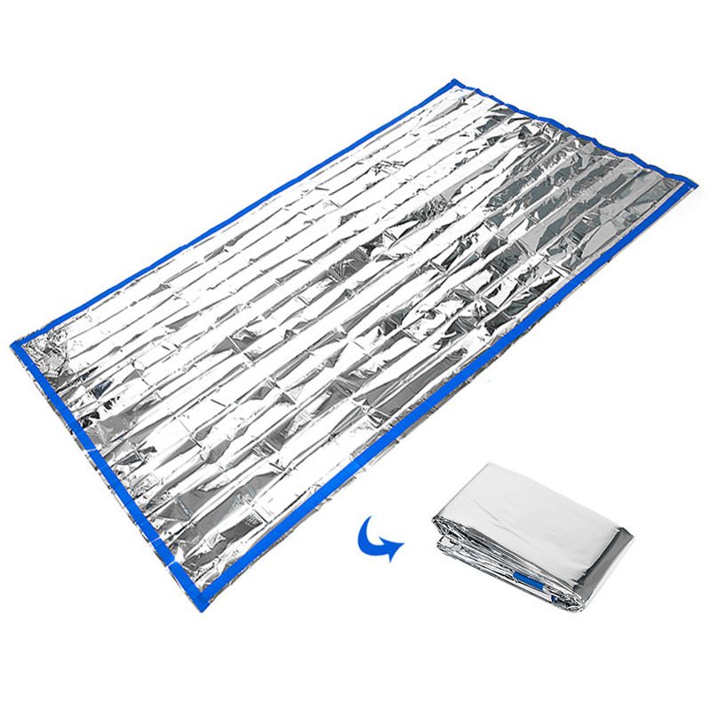 Outdoor emergency sleeping bag - efficient insulation foil polyester film design, lightweight and easy to carry