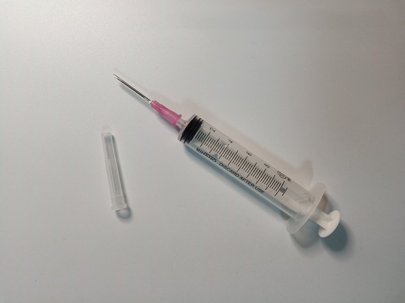 Medical disposable veterinary syringes with multiple capacities, sterile syringes with needles, plastic syringes