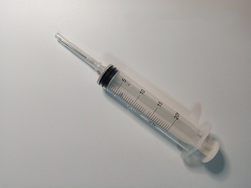 Medical disposable veterinary syringes with multiple capacities, sterile syringes with needles, plastic syringes