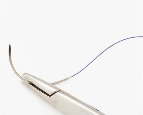 Medical Supplier Pga /polyglycolic Acid Surgical Needled Suture Thread With Suture Needle Disposable Medical Surgical Suture polyglycolic Acid surgical Suture Thread Factory Direct Sales China Manufacturer